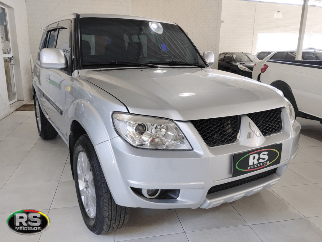 Mitsubishi Pajero TR4 2.0 4x4 Cambio Automático Completa