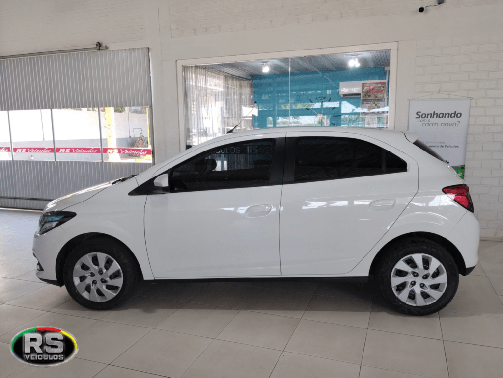 Chevrolet Onix 1.4 Flex 2013 Completo