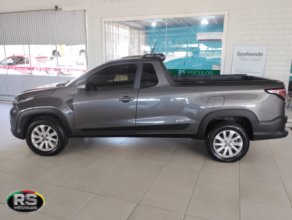 Fiat Strada Freedom Cs Plus 1.3 Flex 2021 Completo